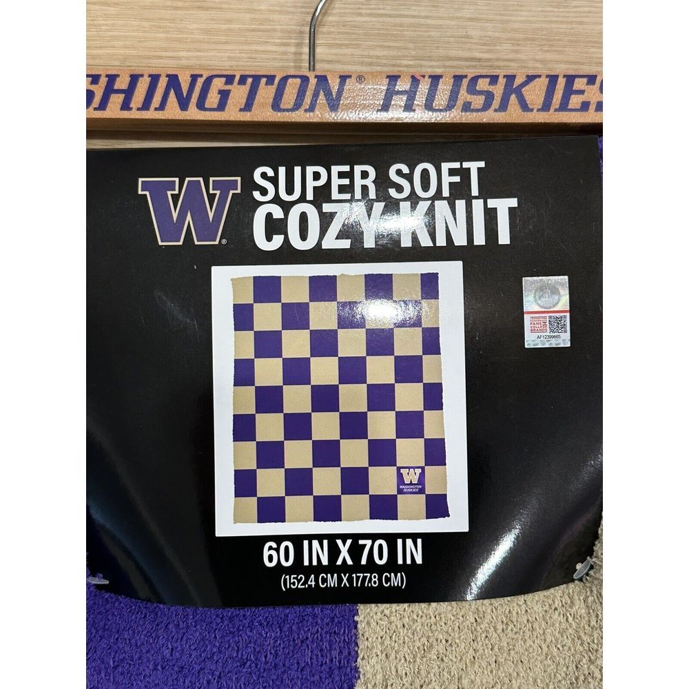 Washington Huskies Super Soft Cozy Knit 60X 70 Inch Blanket‎ - Picture 2 of 7